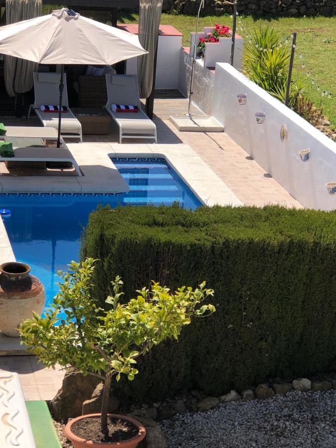 Casa La Alegria 37 Bed & Breakfast Villanueva de Tapia Exterior photo